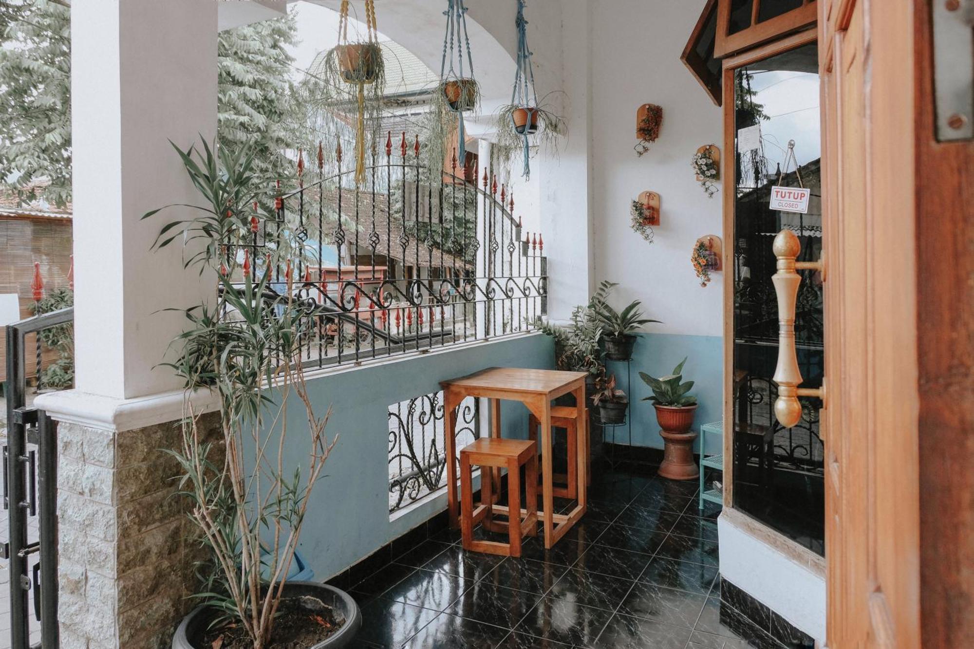 Glory Homestay Yogyakarta Exterior foto